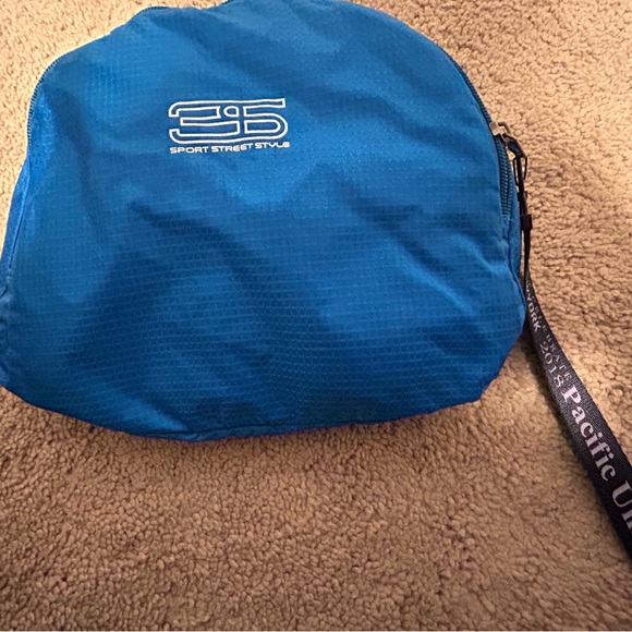 Travel backpack - Picture 7 of 7